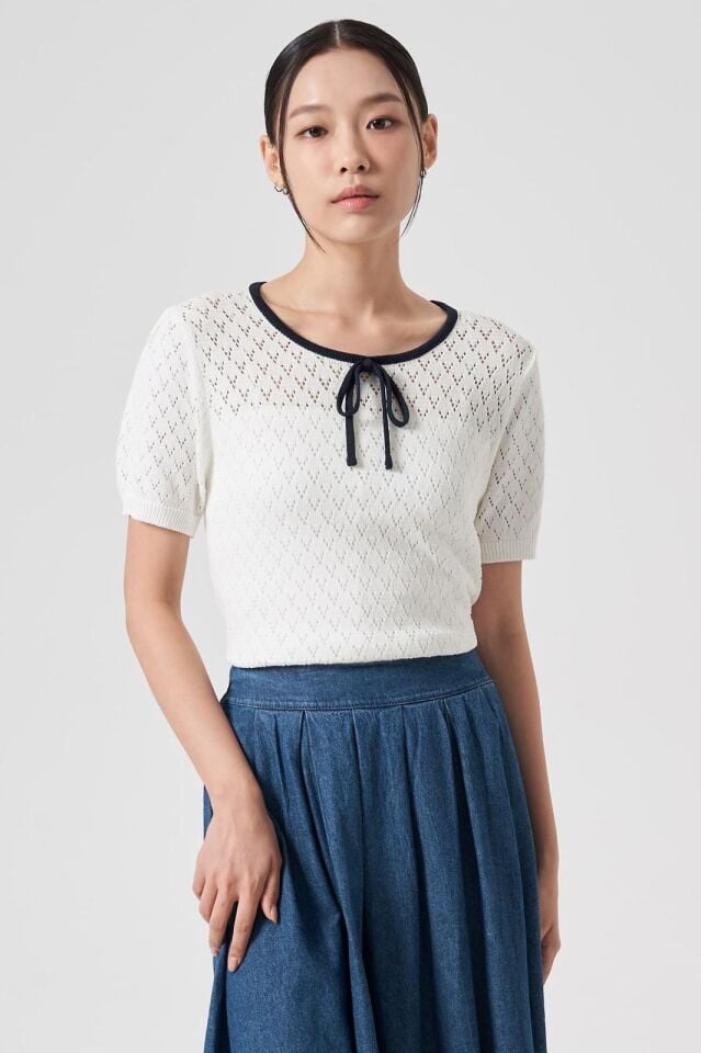 Ajurlu Yuvarlak Yaka Yazlık Fiyonk Kurdele Detaylı Örme T-Shirt