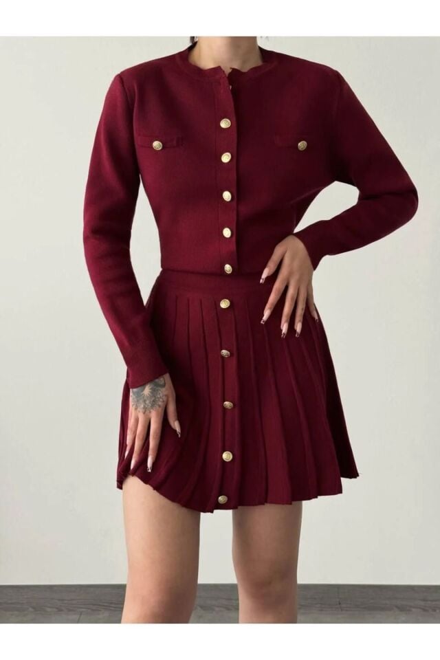 Gold Düğmeli Triko Bordo Pileli Hırka Etek Takım