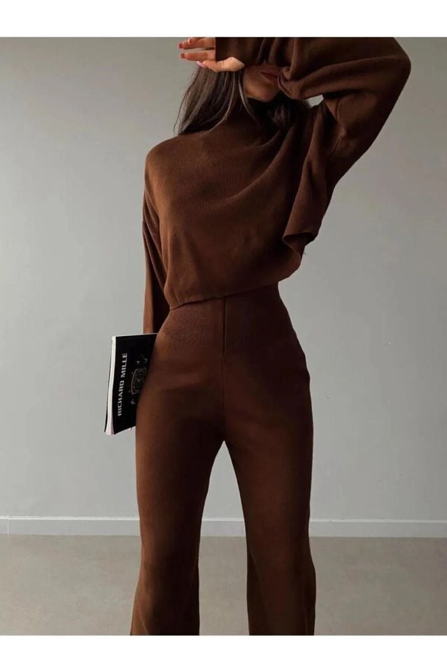 Parmak Geçmeli Crop Yüksek Bel Triko Takım