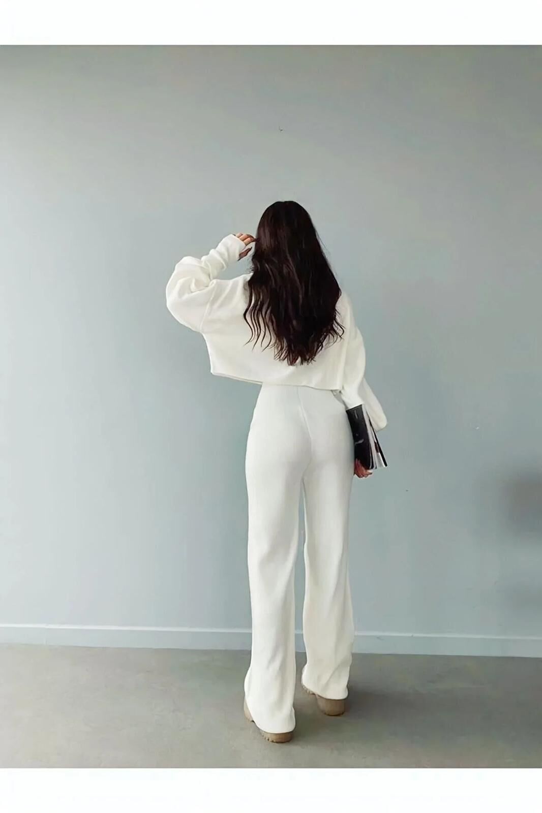 Parmak Geçmeli Crop Yüksek Bel Triko Takım Beyaz