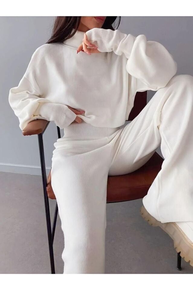 Parmak Geçmeli Crop Yüksek Bel Triko Takım Beyaz