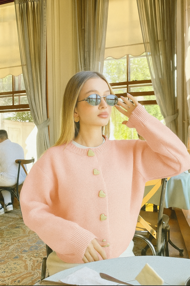 Kalp Düğme Detaylı Şeker Pembe Triko Hırka