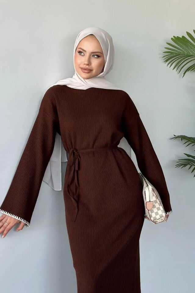 Tesettür Triko Kahverengi Çoban Desen Detaylı Uzun Elbise