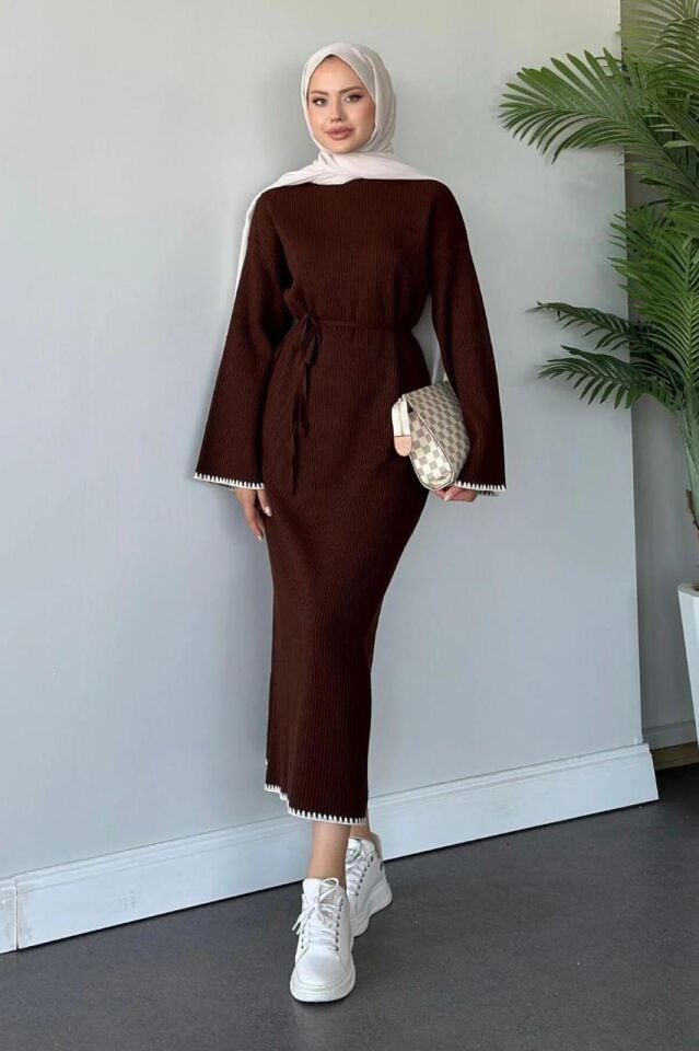 Tesettür Triko Kahverengi Çoban Desen Detaylı Uzun Elbise